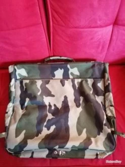 SAC - HOUSSE ( OPEX ) POUR TRANSPORT DE VETEMENTS - COULEUR CAMOUFLAGE -Nitecore Boutique 00004 Housse Pour vetements couleur camouflage